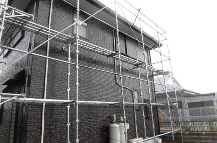 モノトーンの家